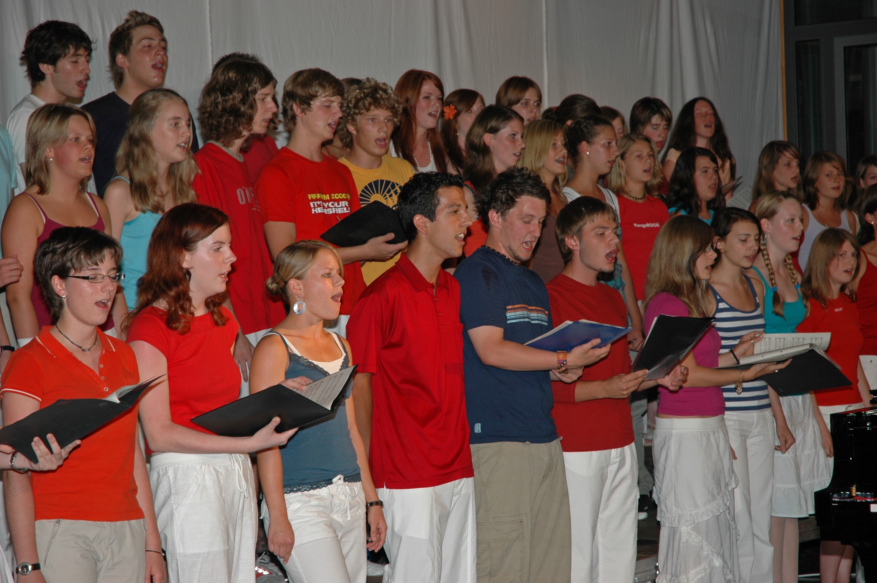 Hauptchor 2006 Auftritt.JPG