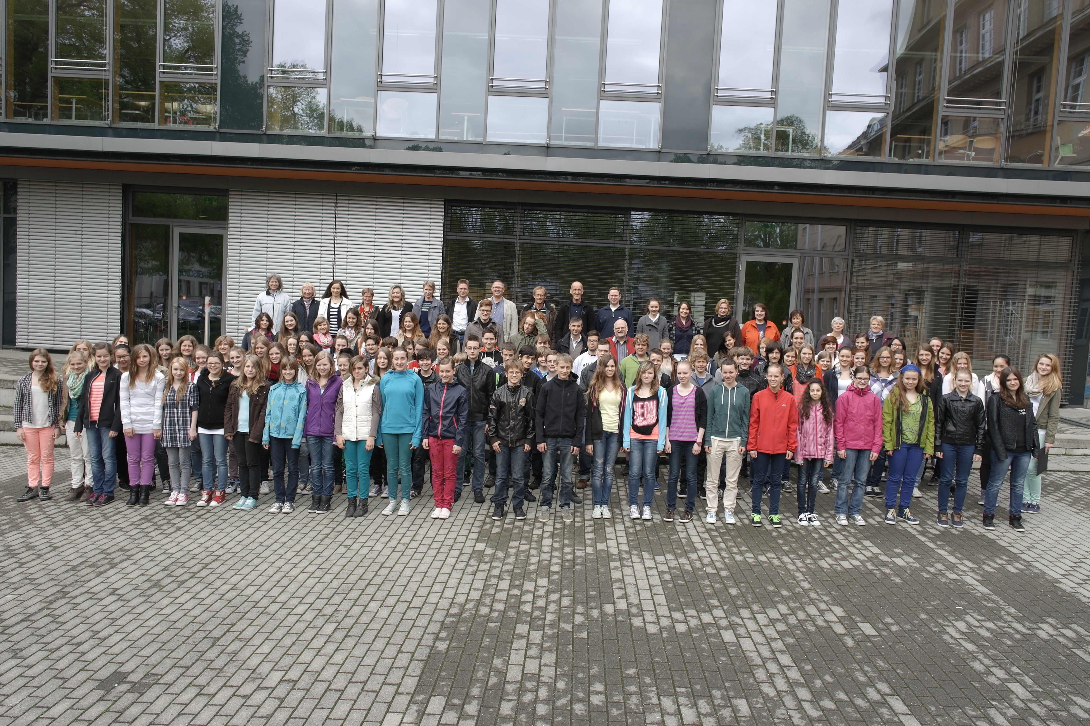 Hauptchor und Schola 2013 ganz.JPG